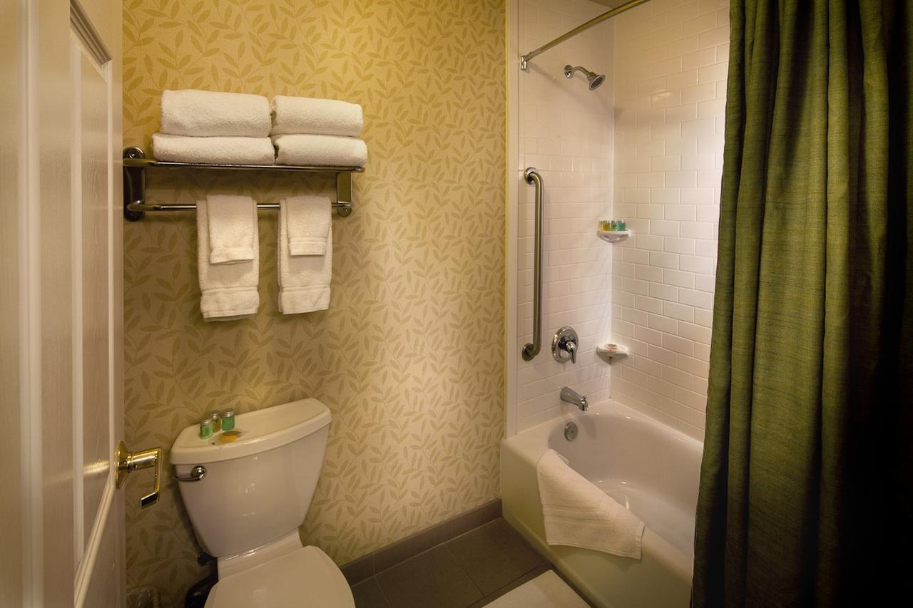 Granzella'S Inn Уилямс Екстериор снимка